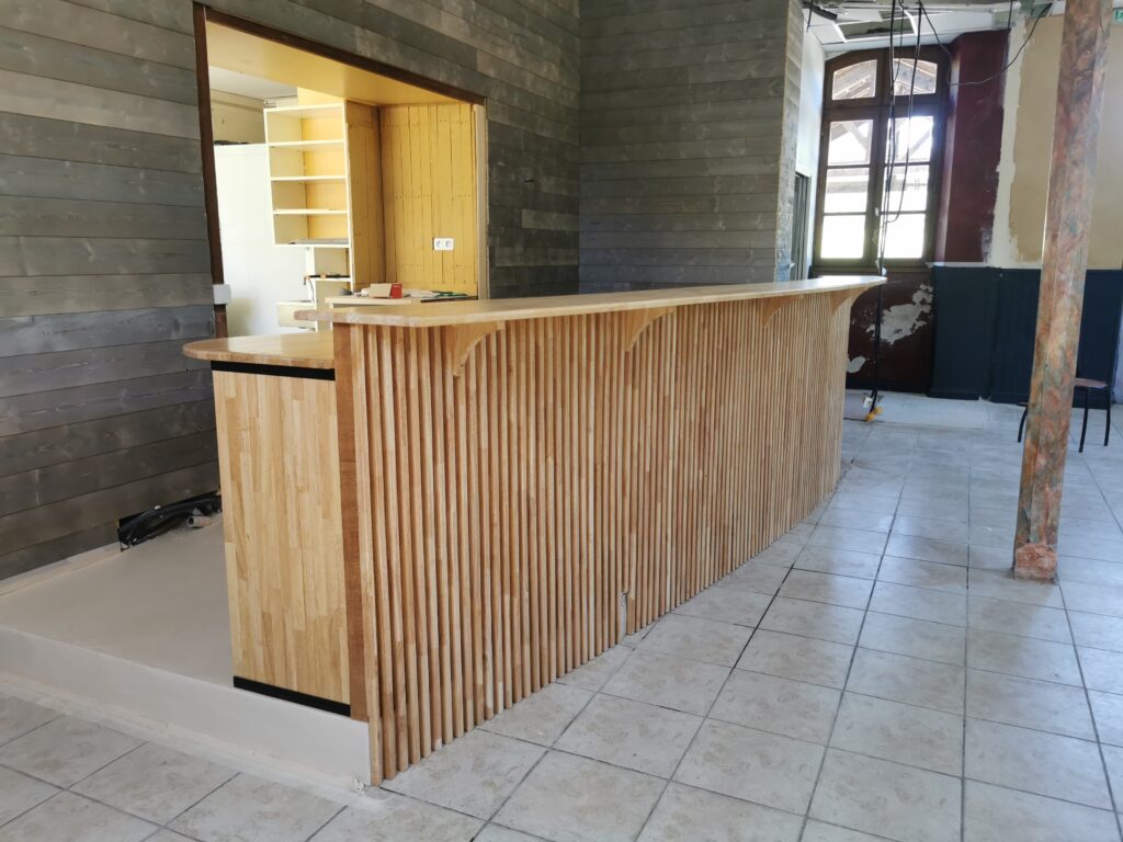 bar